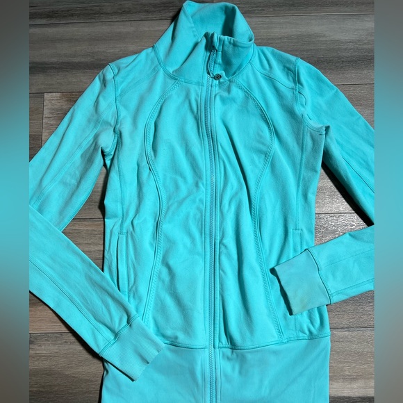 Lululemon Full zip Women Athletic Sweater with Thumb Holes- 8 - Picture 2 of 13